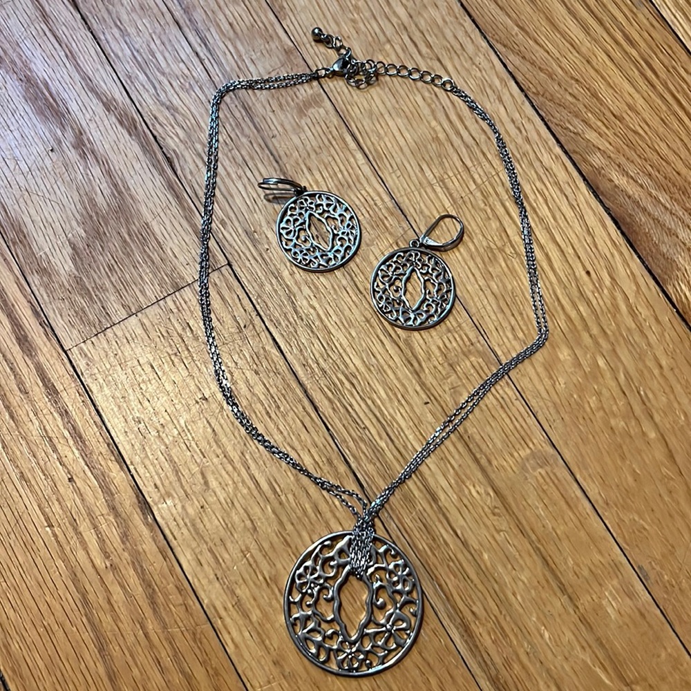 Silver plated necklace and pierced earring set